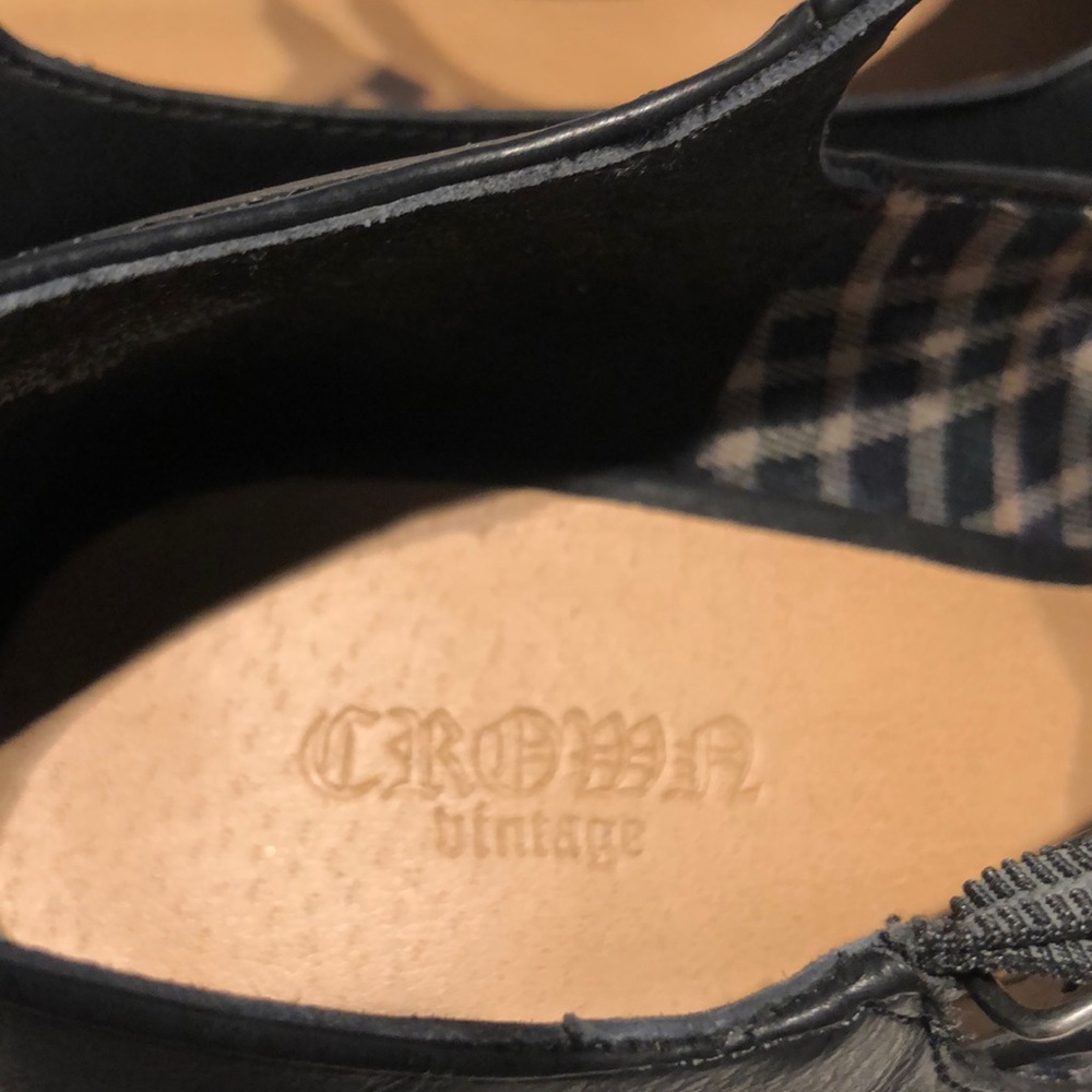 Crown Vintage Block Heels - Picture 5 of 6